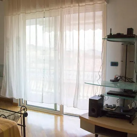 House With 4 Bedrooms In With Wonderful Sea View And Furnished Terrace 500 M From The Beach