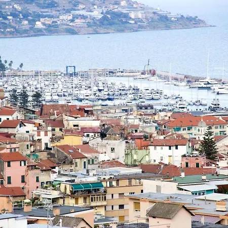 Holiday home House With 4 Bedrooms In With Wonderful Sea View And Furnished Terrace 500 M From The Beach