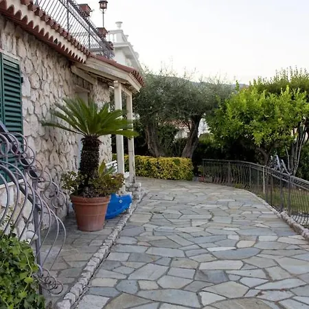 펜션 House With 4 Bedrooms In With Wonderful Sea View And Furnished Terrace 500 M From The Beach 산레모